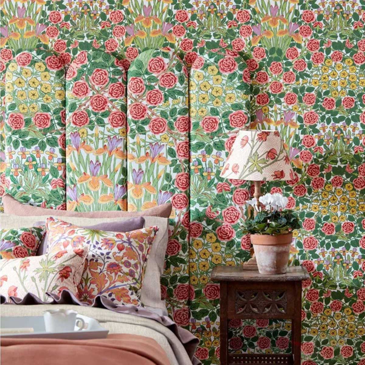 Morris & Co Wallpaper. The Timeless Legacy of William Morris
