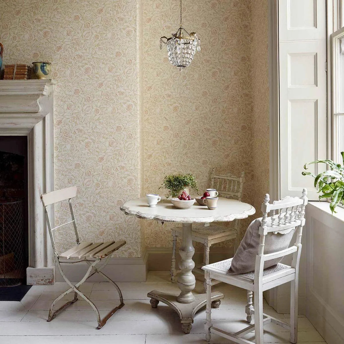 Annandale Wallpaper - Sanderson