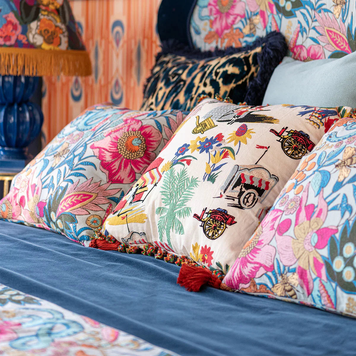 Carretto Del Cibo Cushion - Mind The Gap