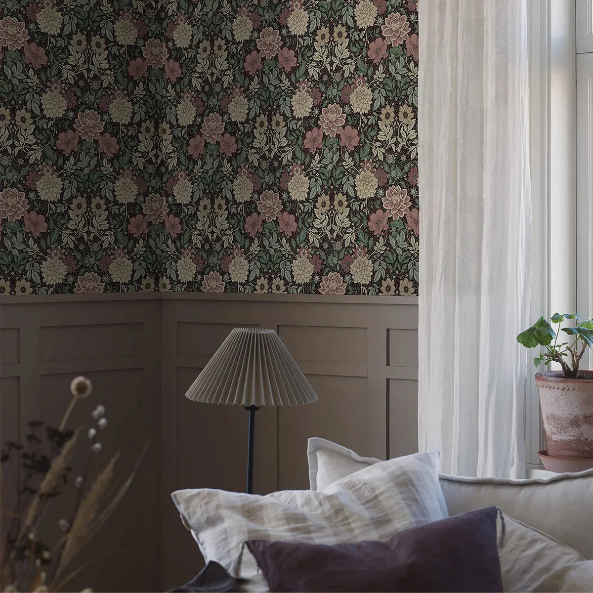 Dahlia Garden Wallpaper - Borastapeter