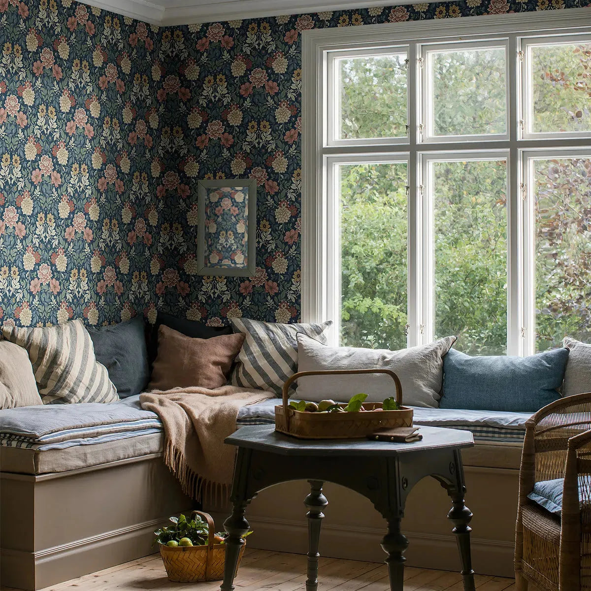 Dahlia Garden Wallpaper - Borastapeter
