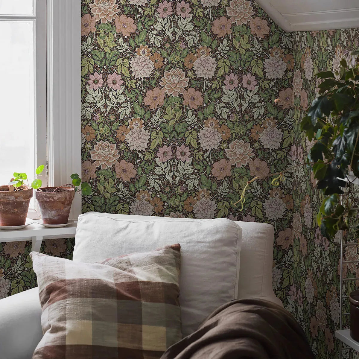 Dahlia Garden Wallpaper - Borastapeter