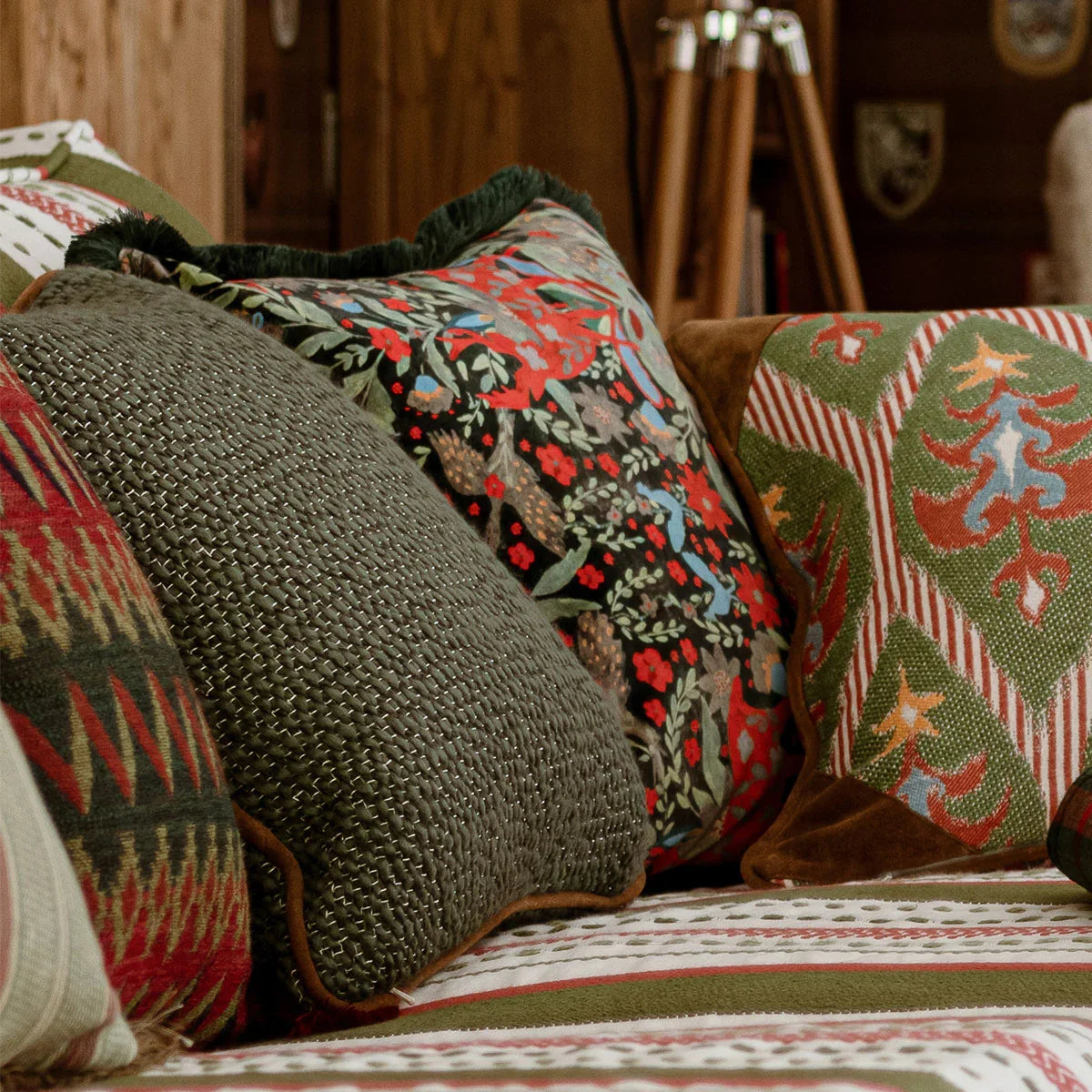 Der Konig Black Velvet Cushion - Mind The Gap