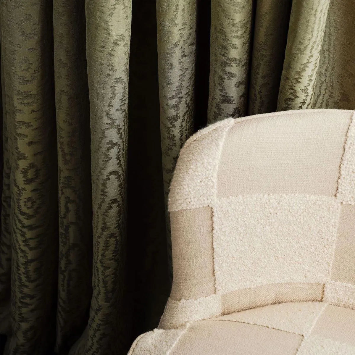 Elsworthy Fabric - Harlequin X Henry Holland