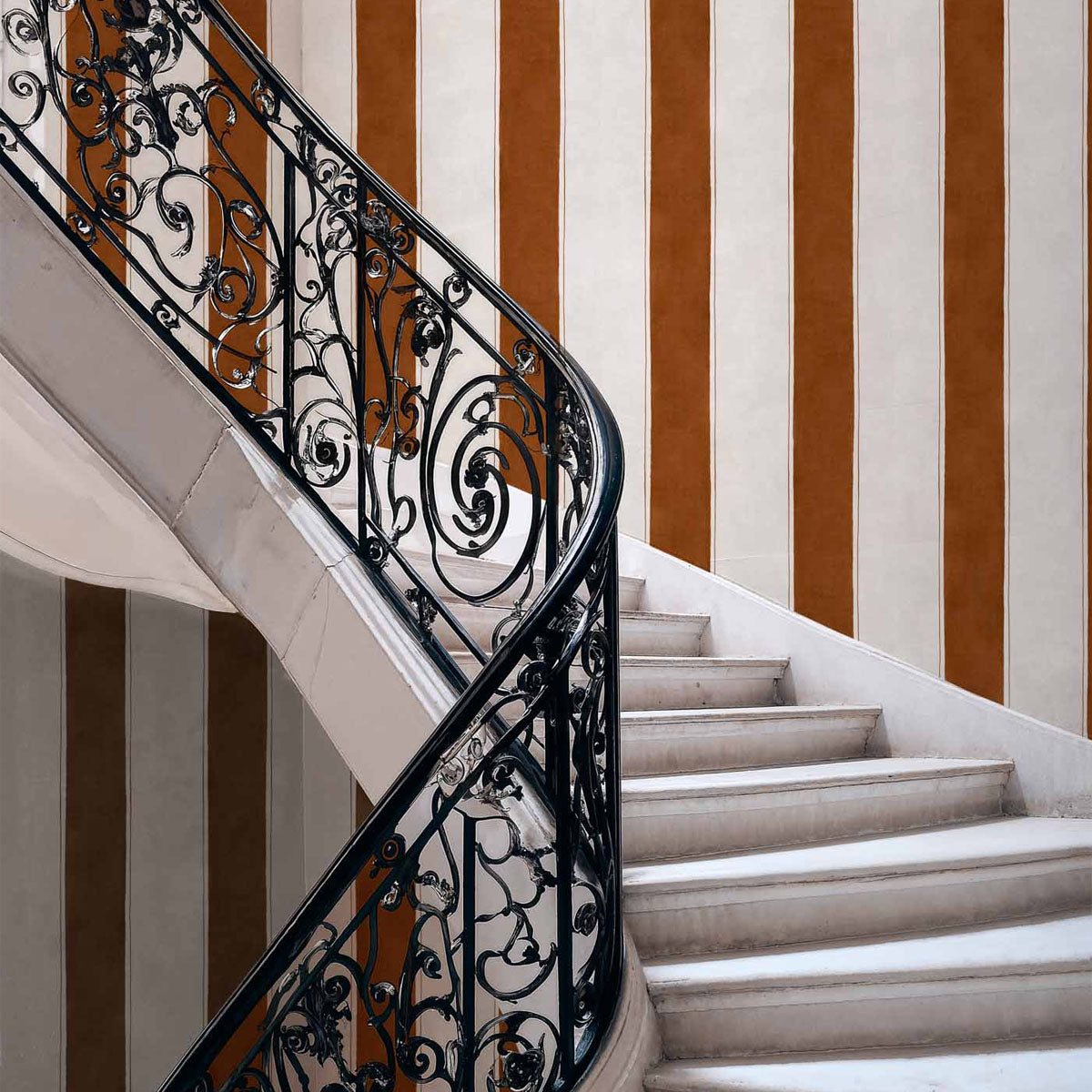 Florentine Stripe Wallpaper - Coordonne