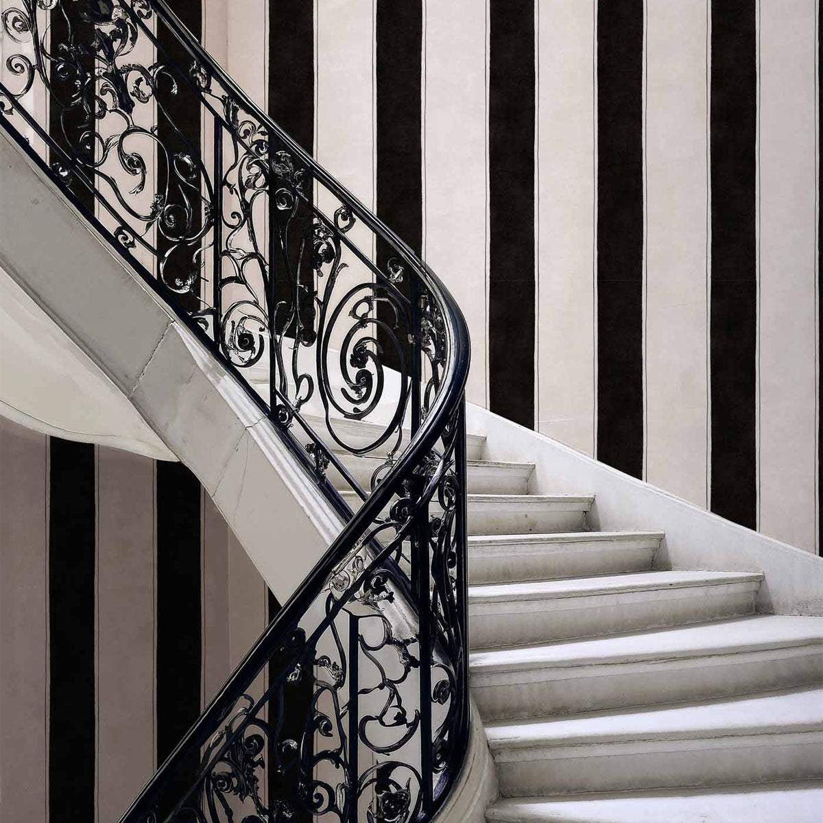 Florentine Stripe Wallpaper - Coordonne