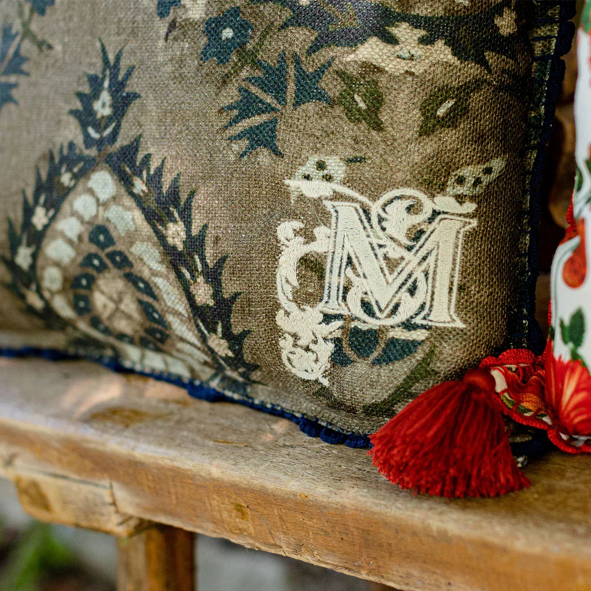 Flourish Cushion - Mind The Gap
