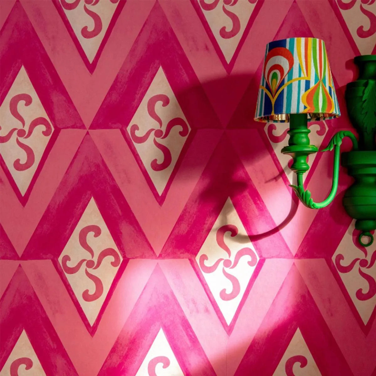 Girandola Wallpaper - Mind The Gap