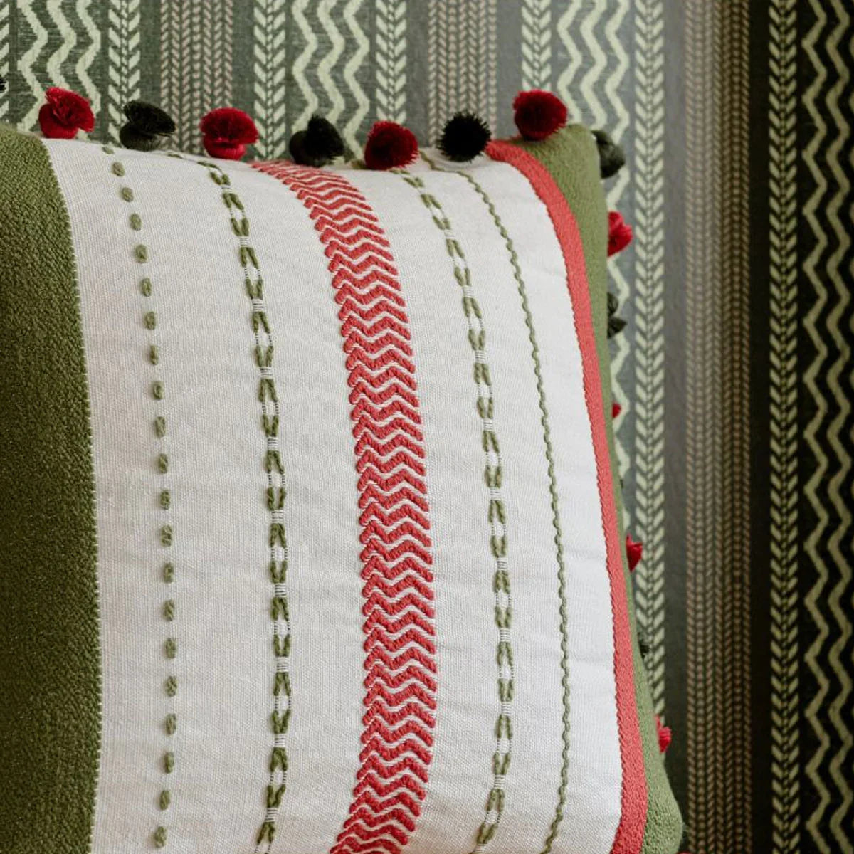 Handwerklich Woven Fabric - Mind The Gap