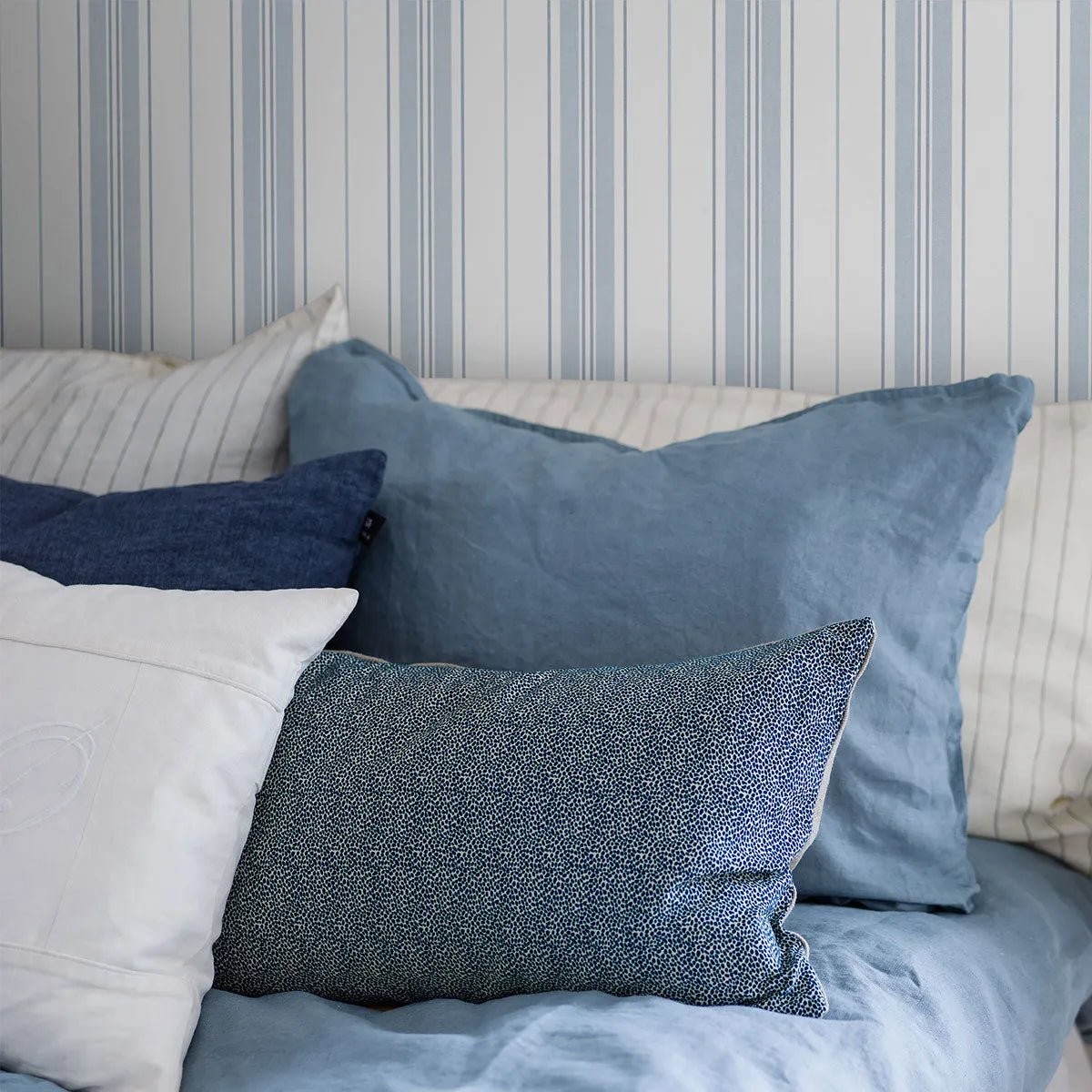 Hamnskär Stripe Wallpaper - Borastapeter