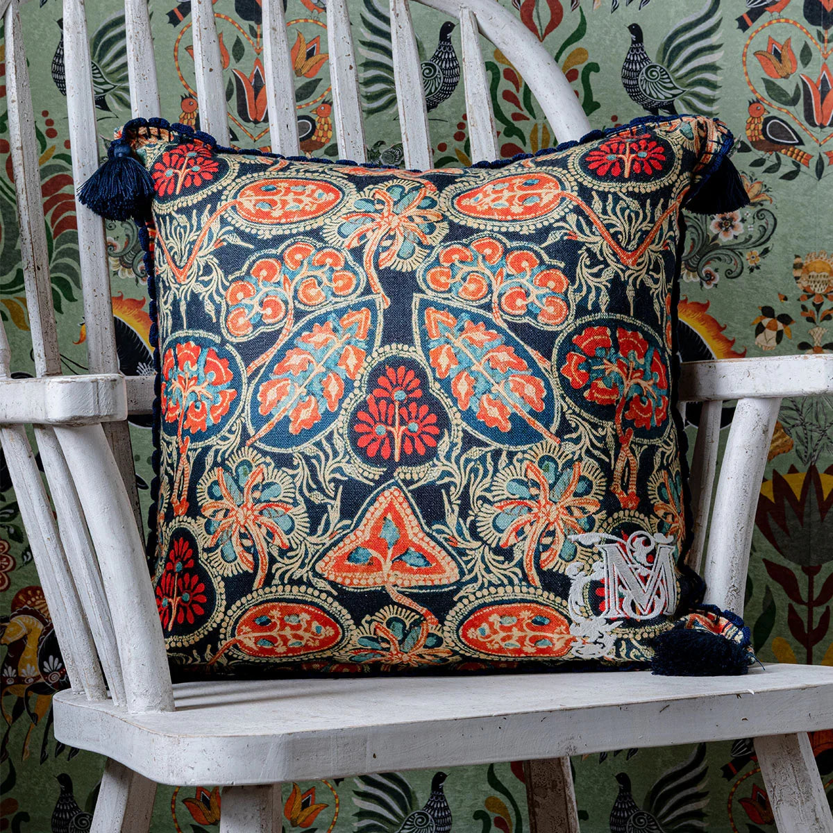Heirloom Cushion - Mind The Gap