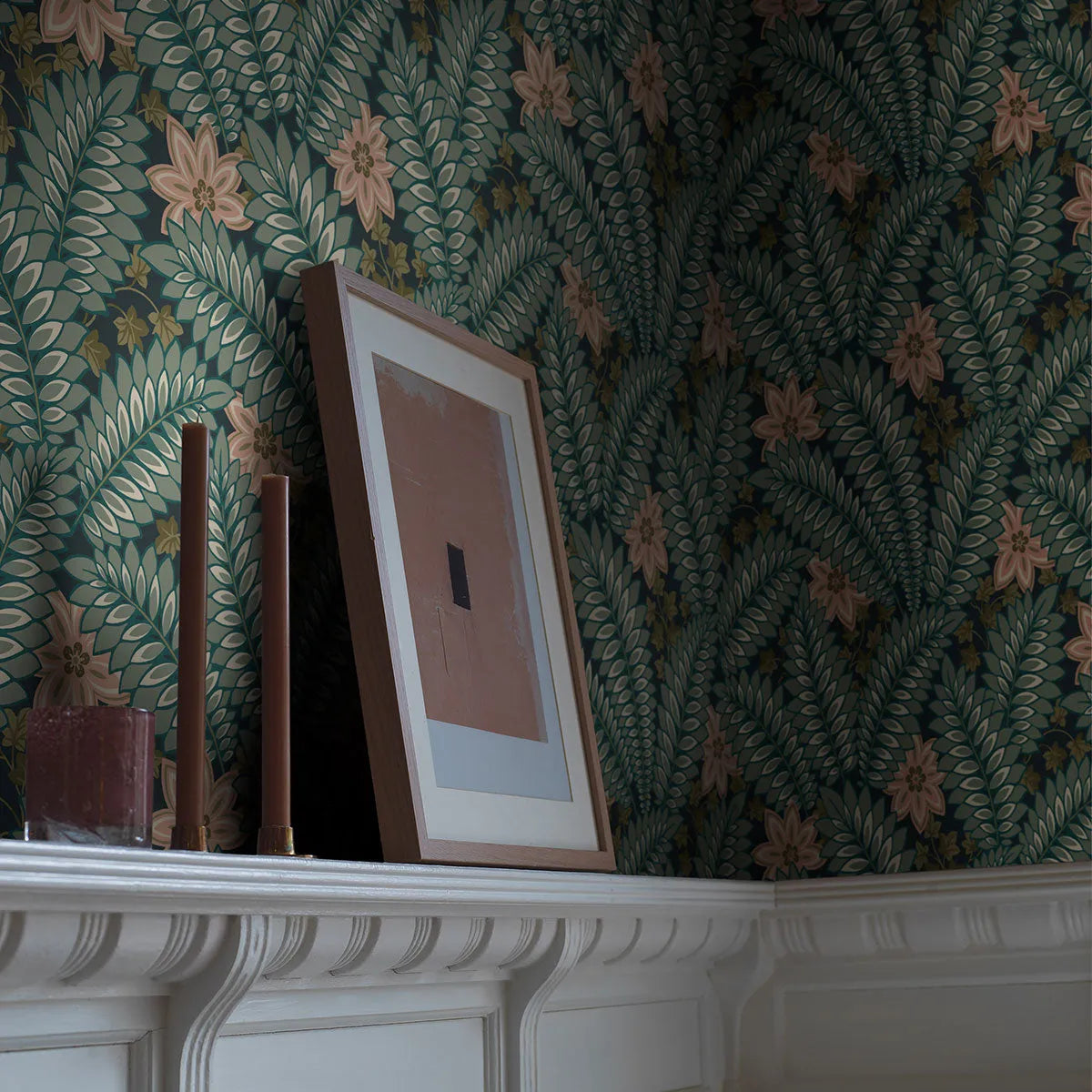 Hidden Ivy Wallpaper - Borastapeter