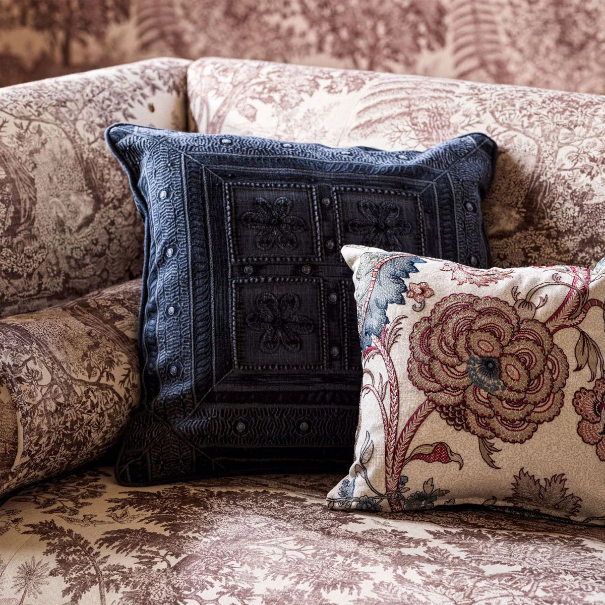 Highgrove Toile Fabric - Sanderson