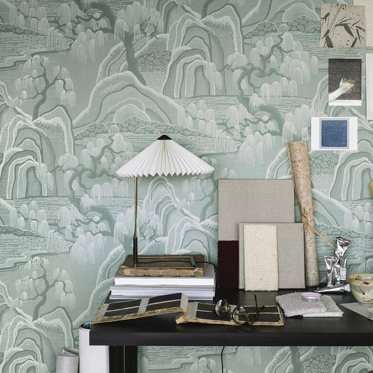 Indigo Garden Wallpaper - Borastapeter