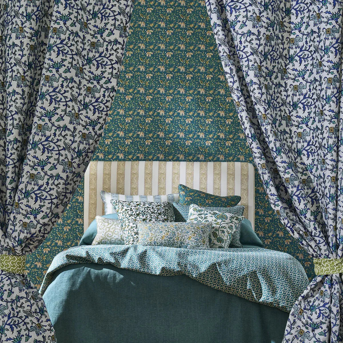 Kalamkari Wallpaper - Clarke & Clarke