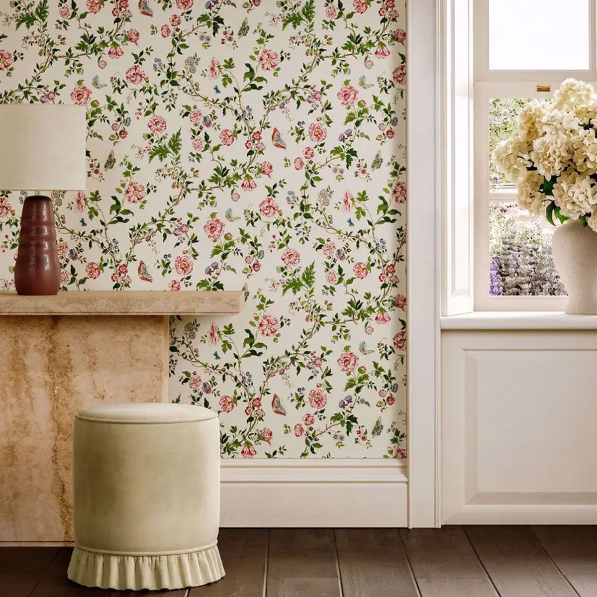 King's Rose Wallpaper - Sanderson