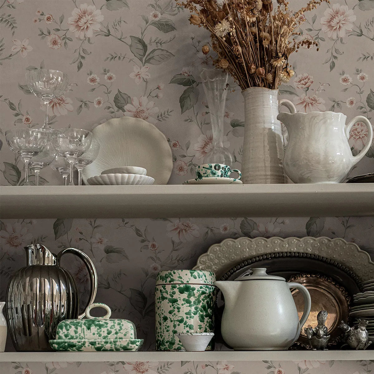 Laura's Cottage Wallpaper - Borastapeter