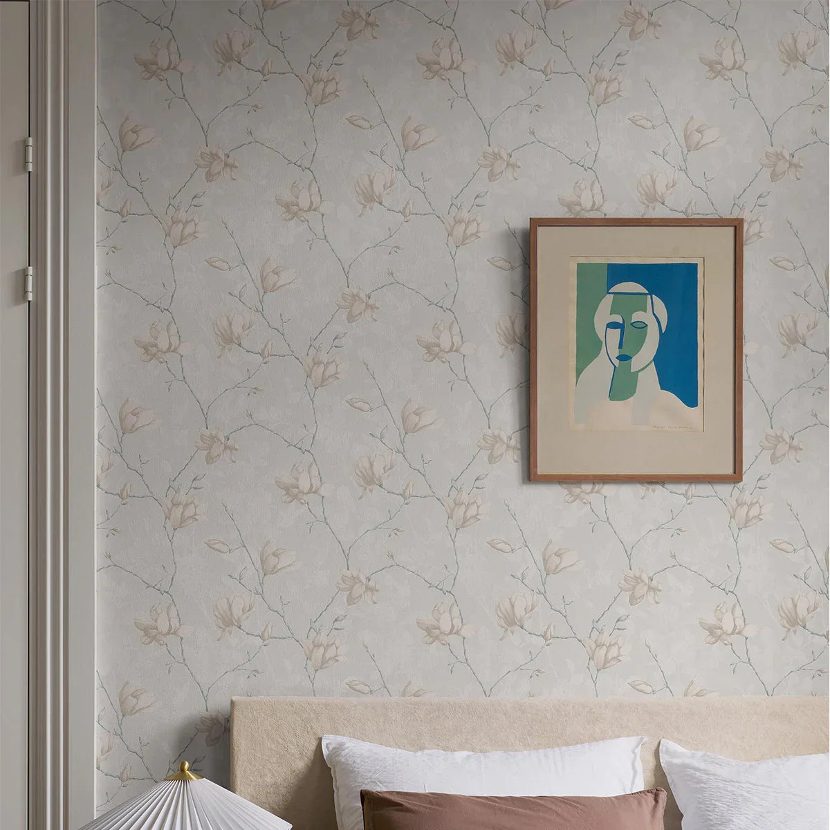 Lily Tree Wallpaper - Borastapeter