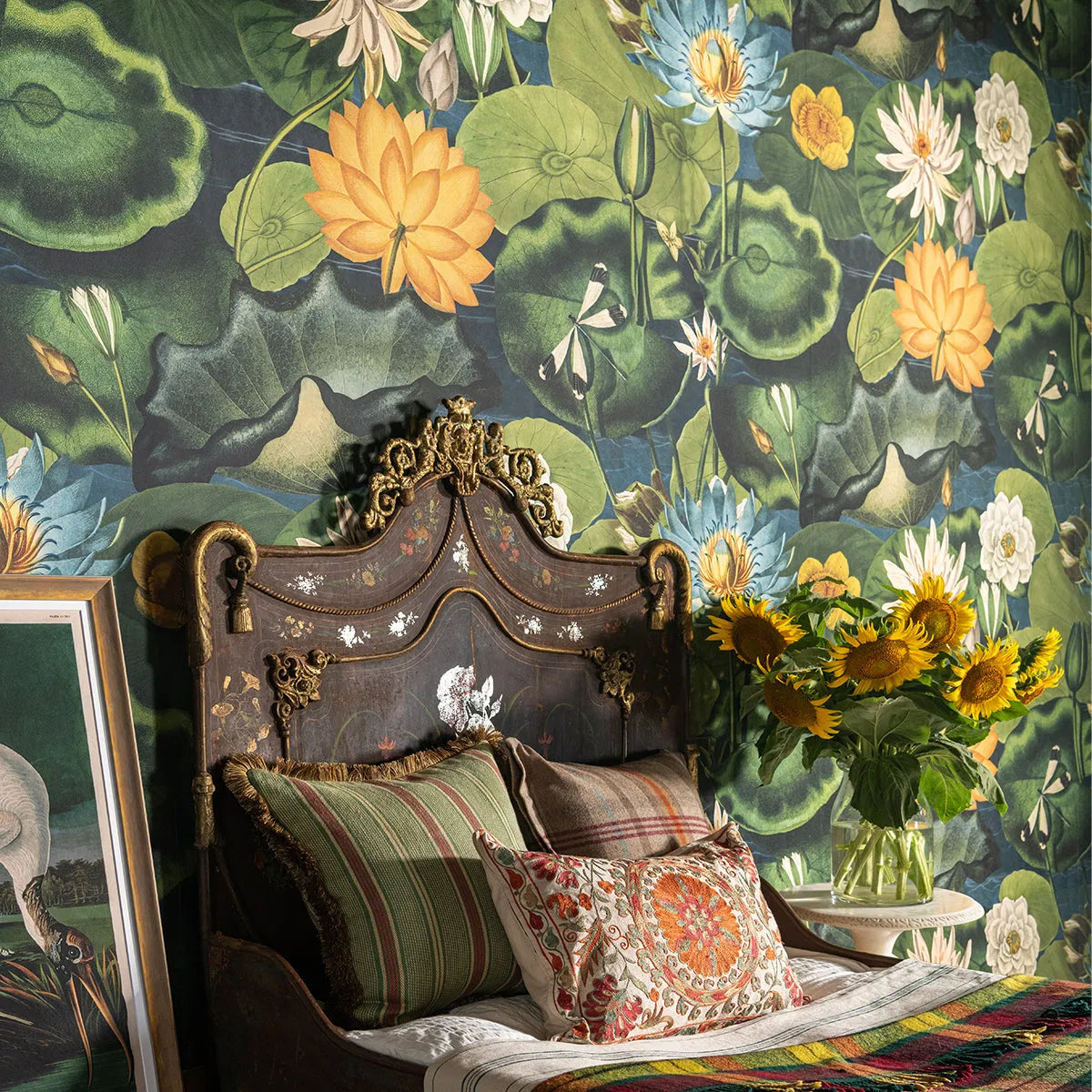 Lotus Blossom Wallpaper - Mind The Gap