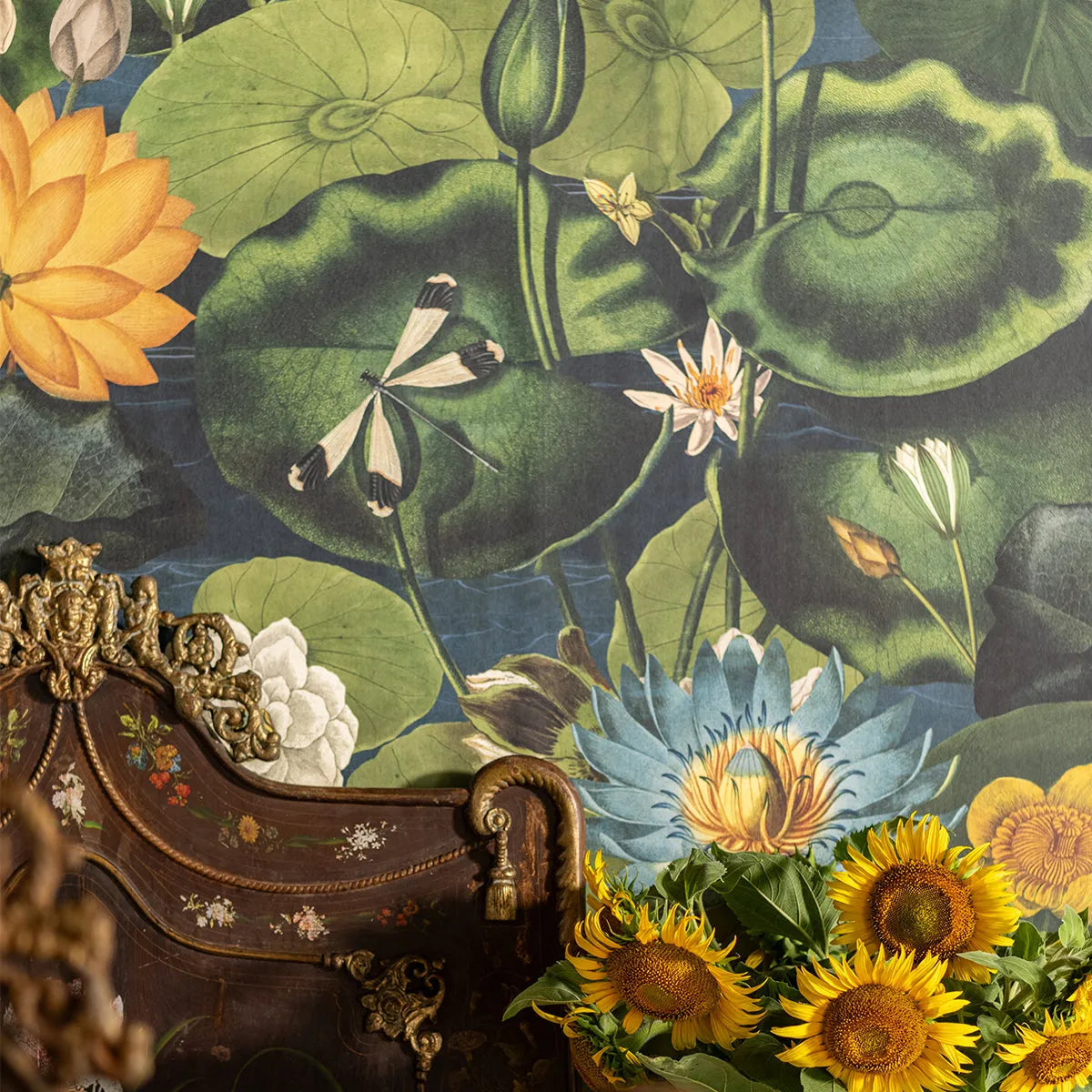 Lotus Blossom Wallpaper - Mind The Gap