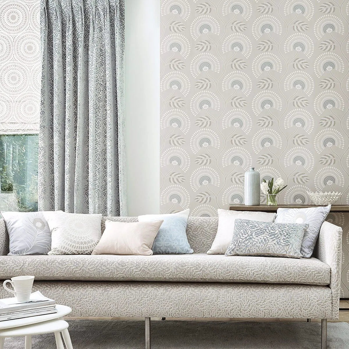 Louella Wallpaper - Harlequin