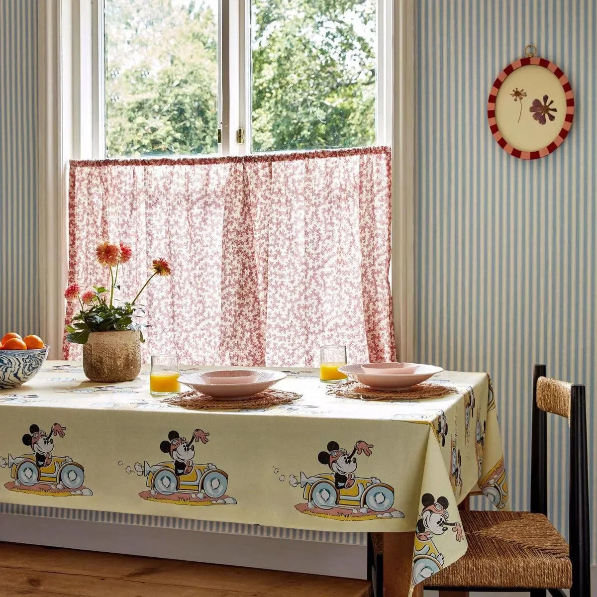 Minnie On The Move Fabric - Sanderson X Disney