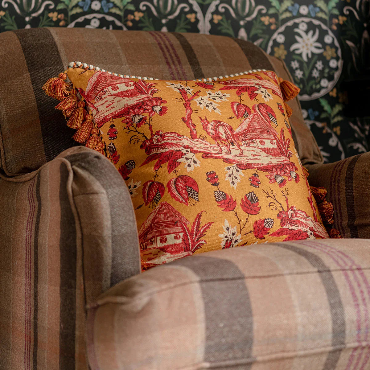Namlos Cushion - Mind The Gap