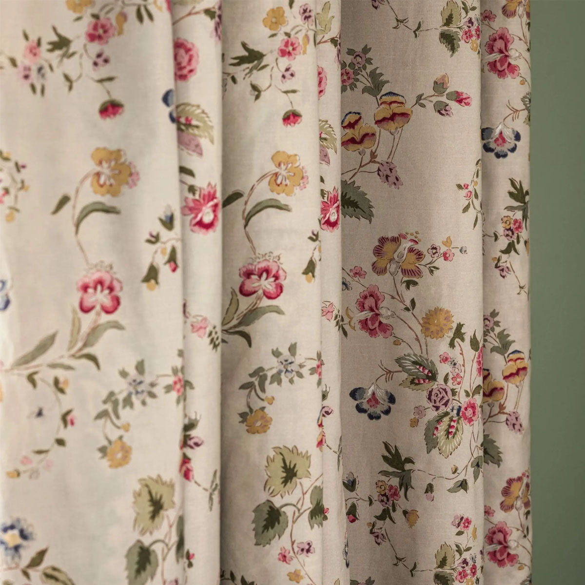 Nectar Fields Fabric - Sanderson