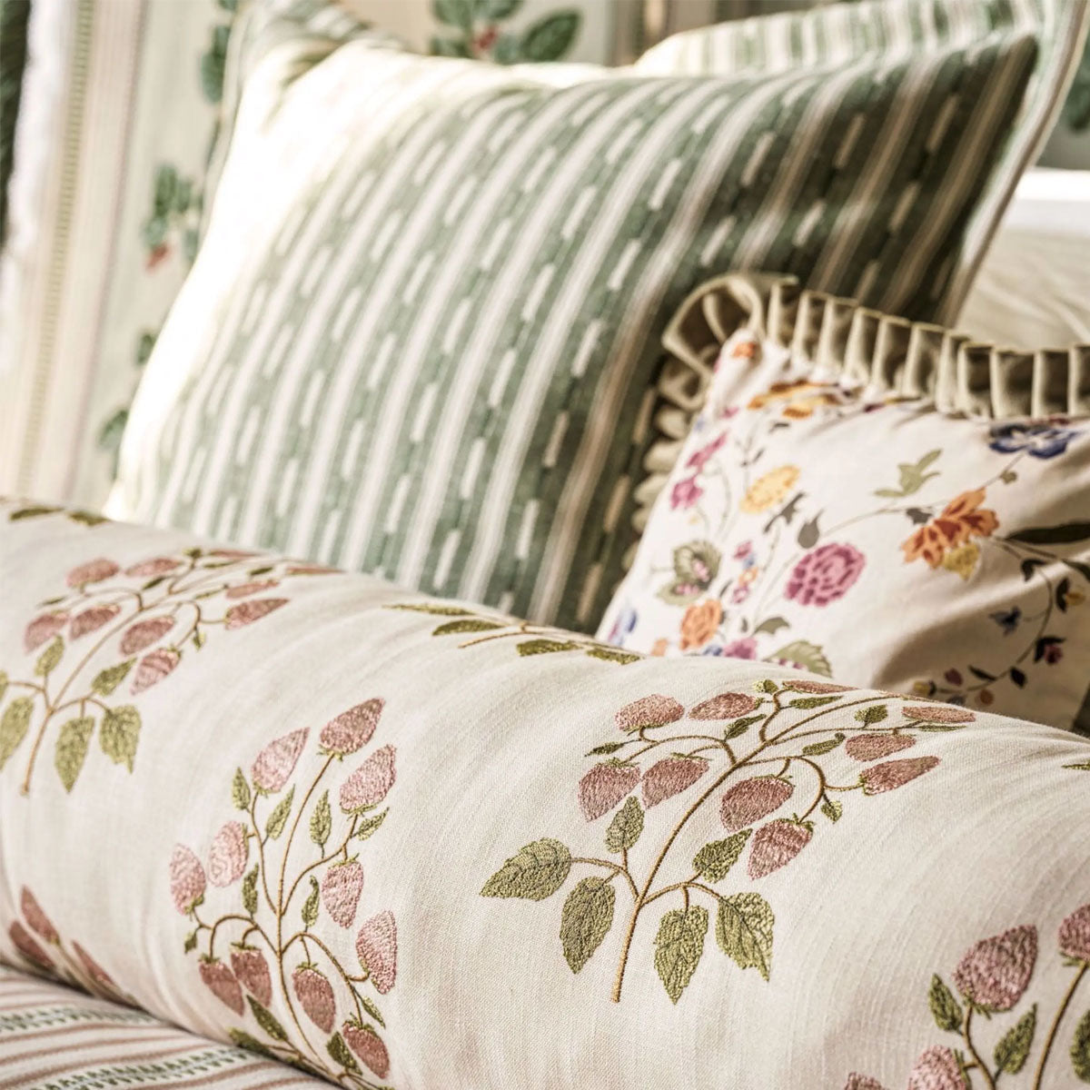 Nectar Fields Fabric - Sanderson