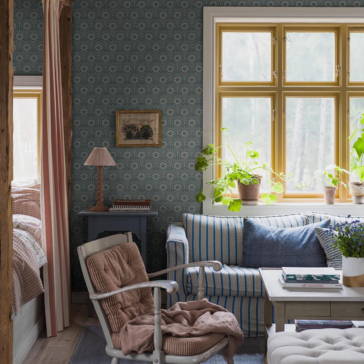 Nyponros Wallpaper - Borastapeter