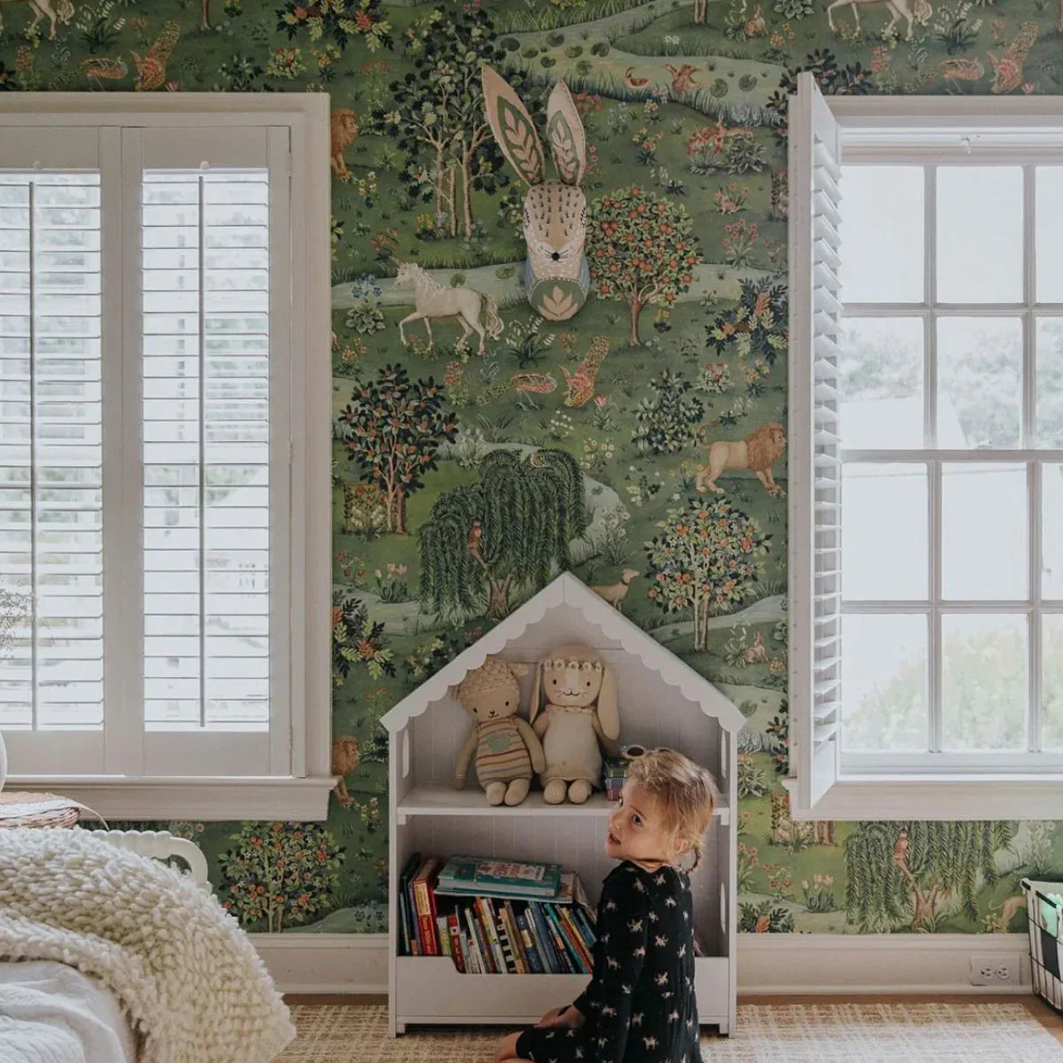 Owl & Willow Bayleaf/Orange Wallpaper - Morris & Co