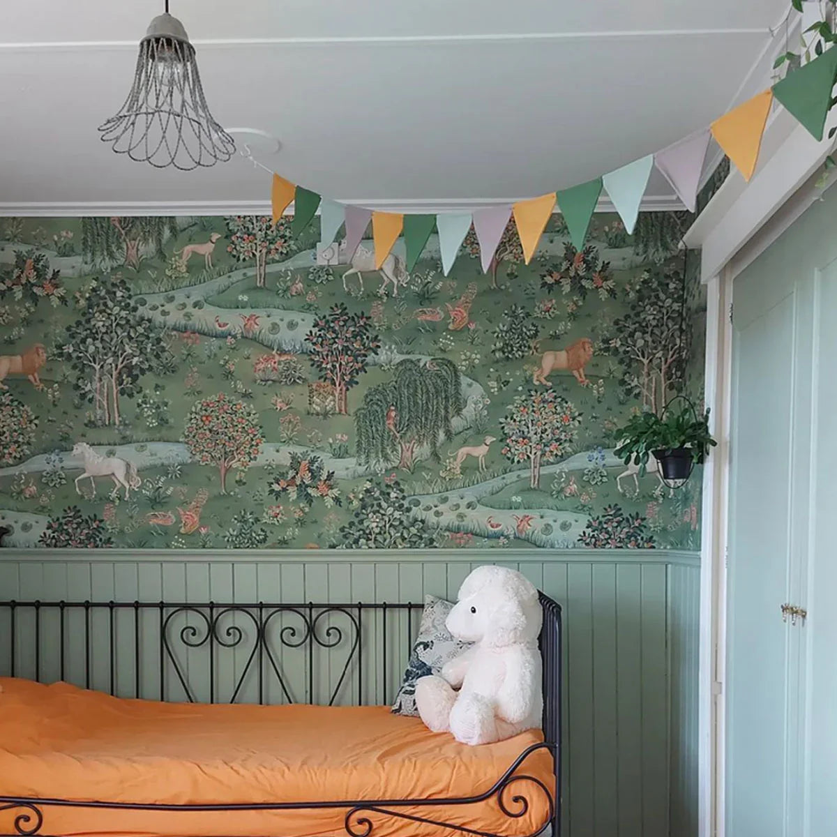 Owl & Willow Bayleaf/Orange Wallpaper - Morris & Co