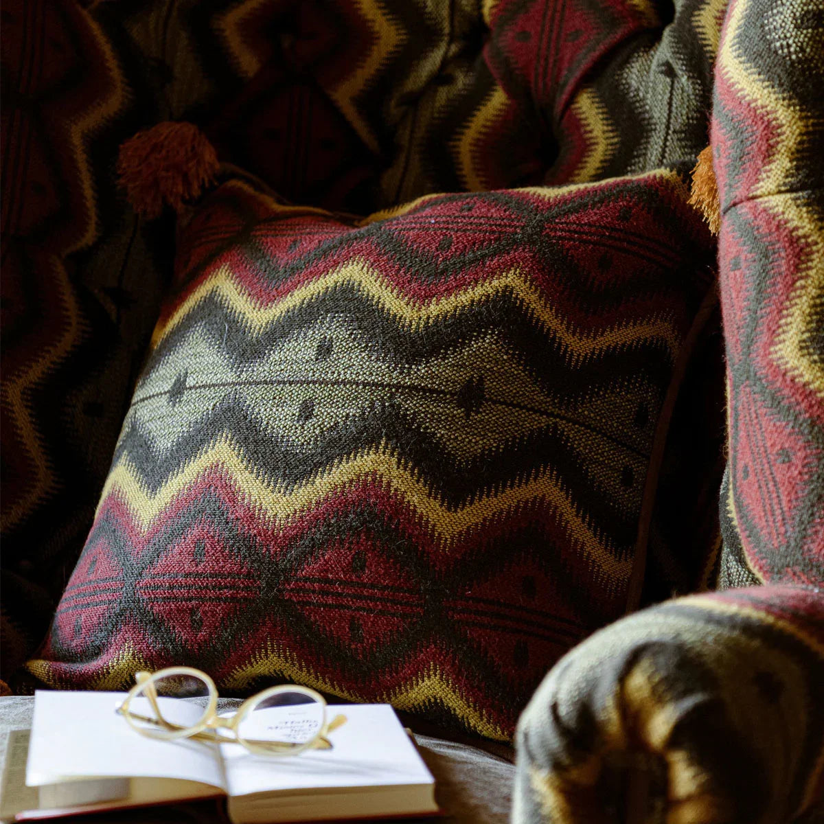 Pyramidenspitze Woven Fabric - Mind The Gap