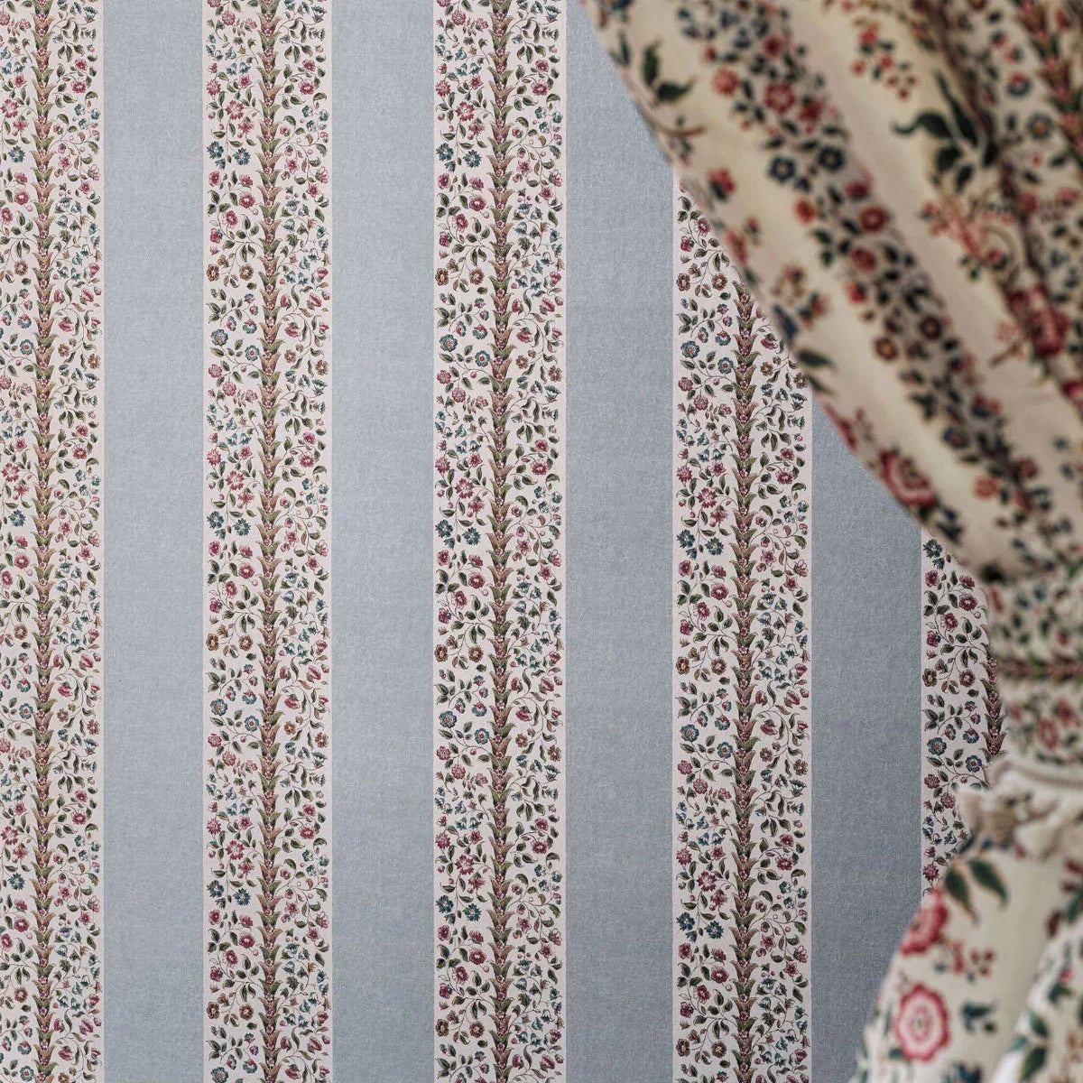 Pergola Stripe Wallpaper - Sanderson