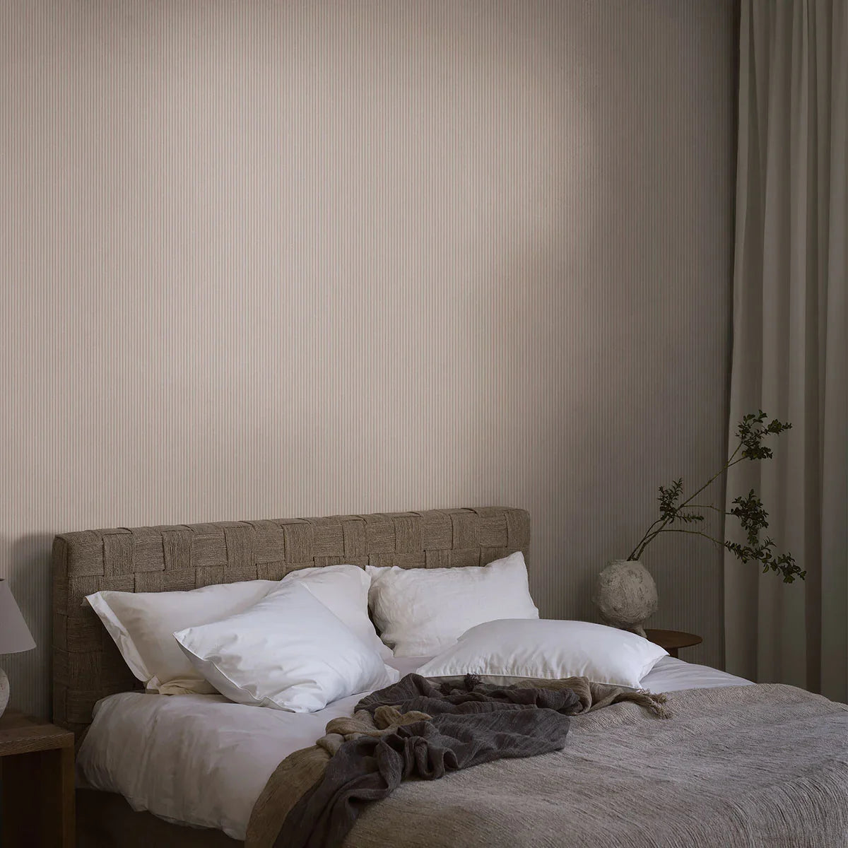 Polka Stripe Wallpaper - Borastapeter