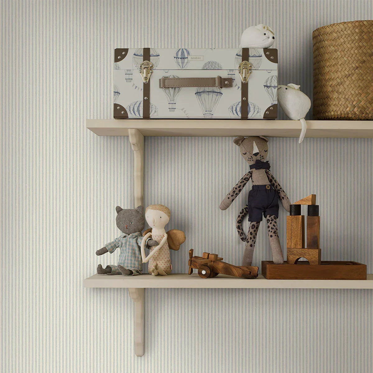 Polka Stripe Wallpaper - Borastapeter