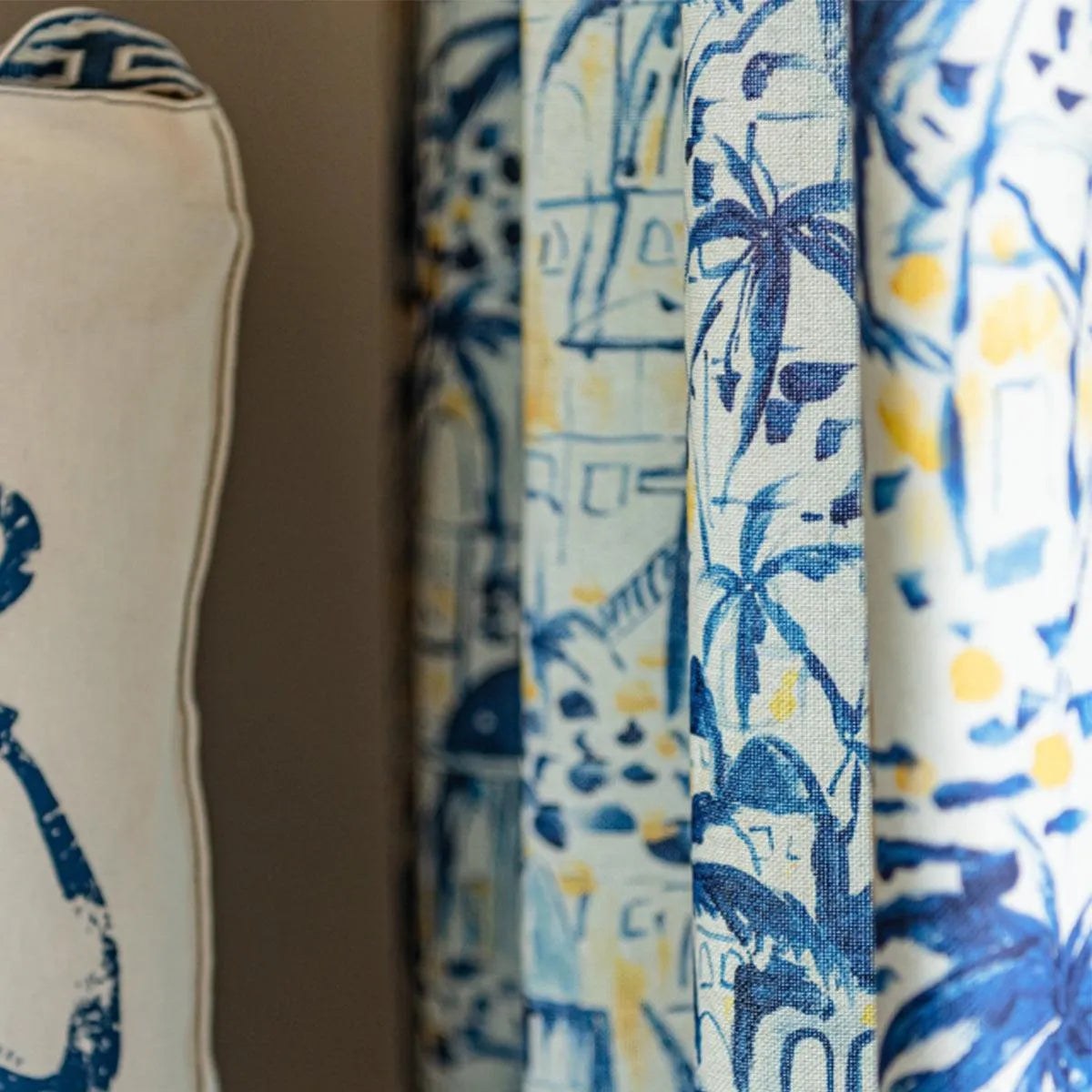 Rhodes Fabric - Mind The Gap