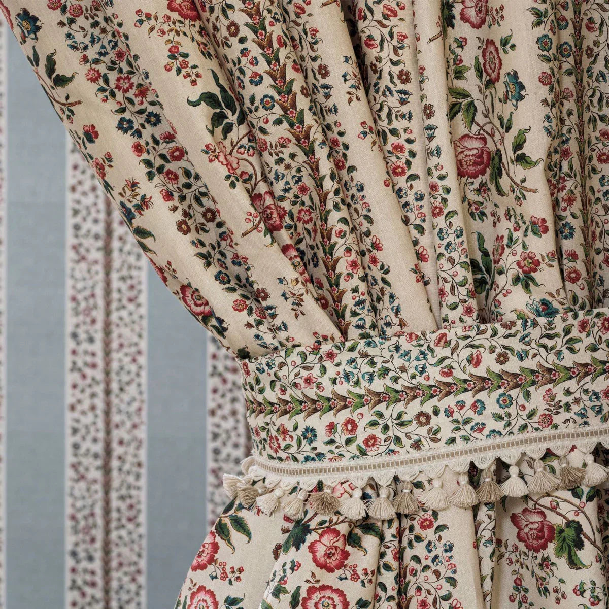 Rose Pergola Fabric - Sanderson