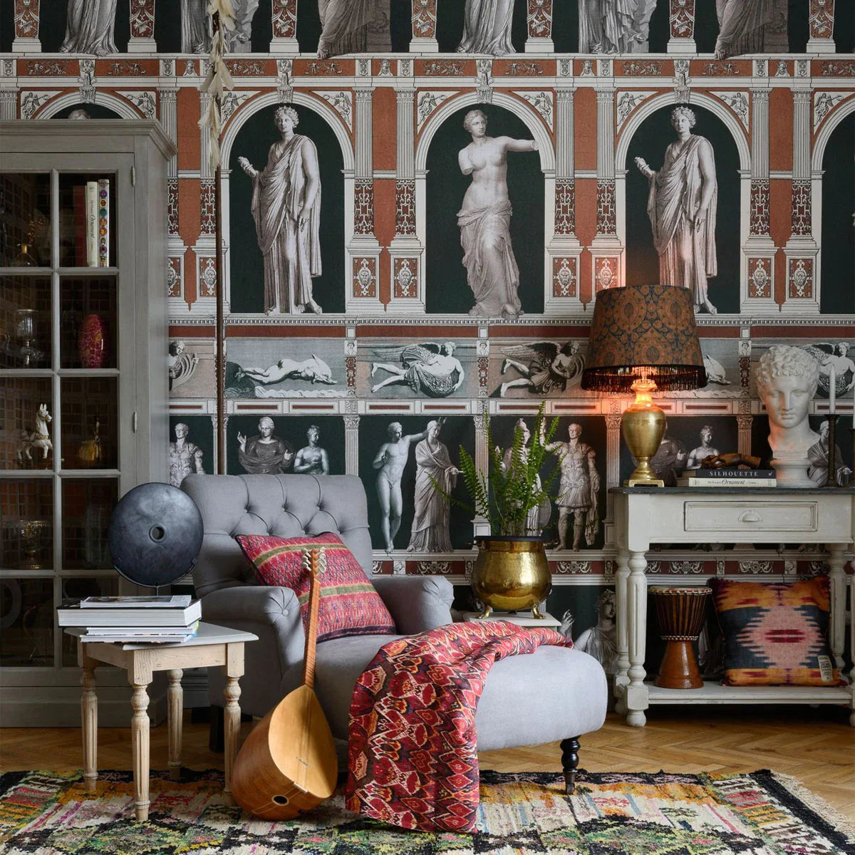 Statues Antique Wallpaper - Mind The Gap
