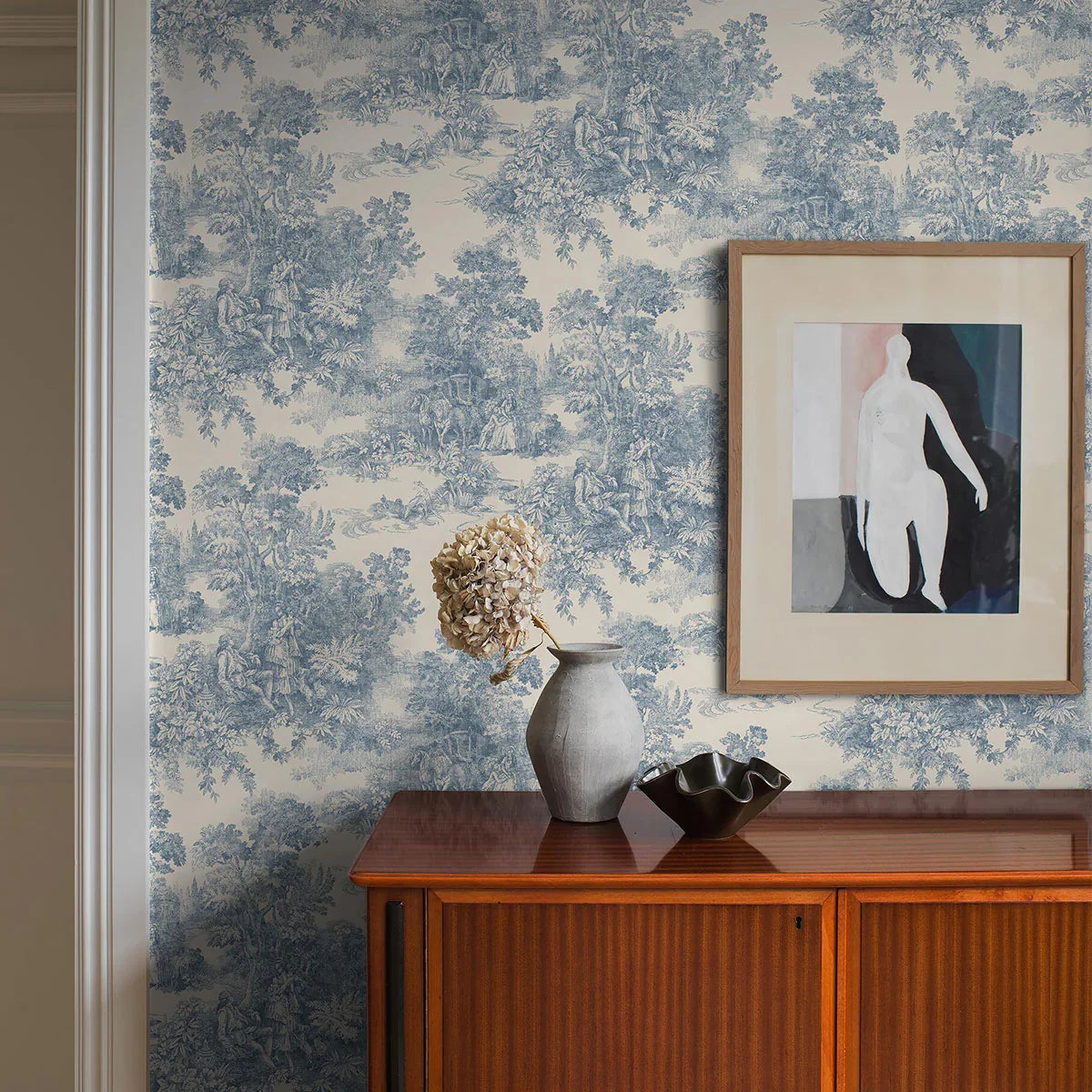 Toile de Jouy Wallpaper - Borastapeter