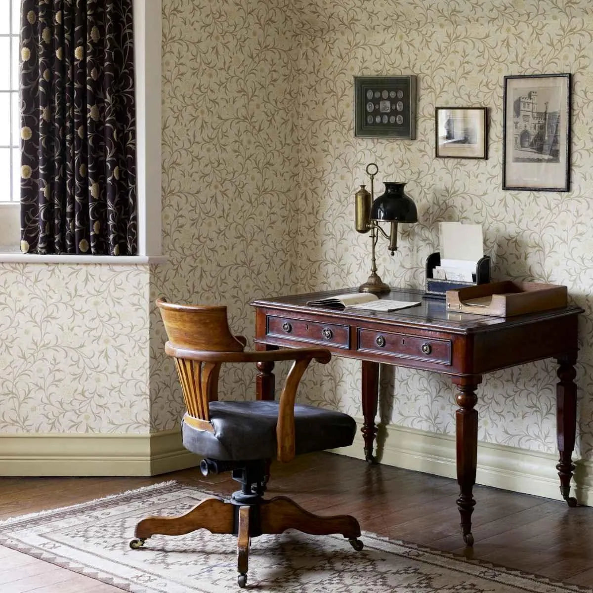Scroll Wallpaper - Morris & Co