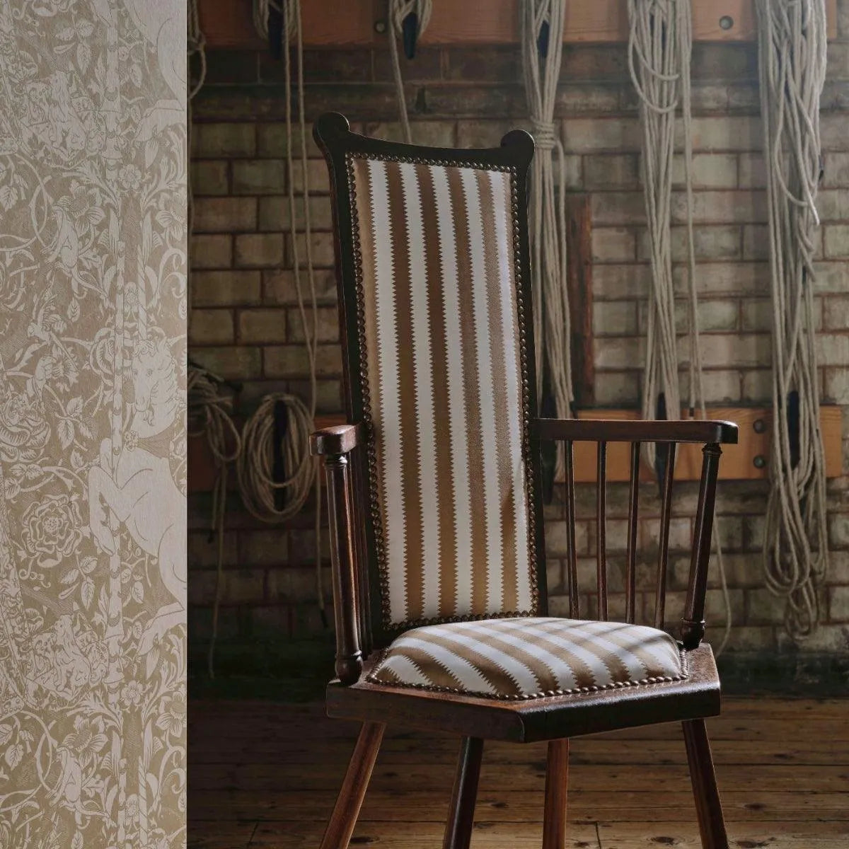 Aurelia's Grail Wallpaper - Sanderson x Giles Deacon