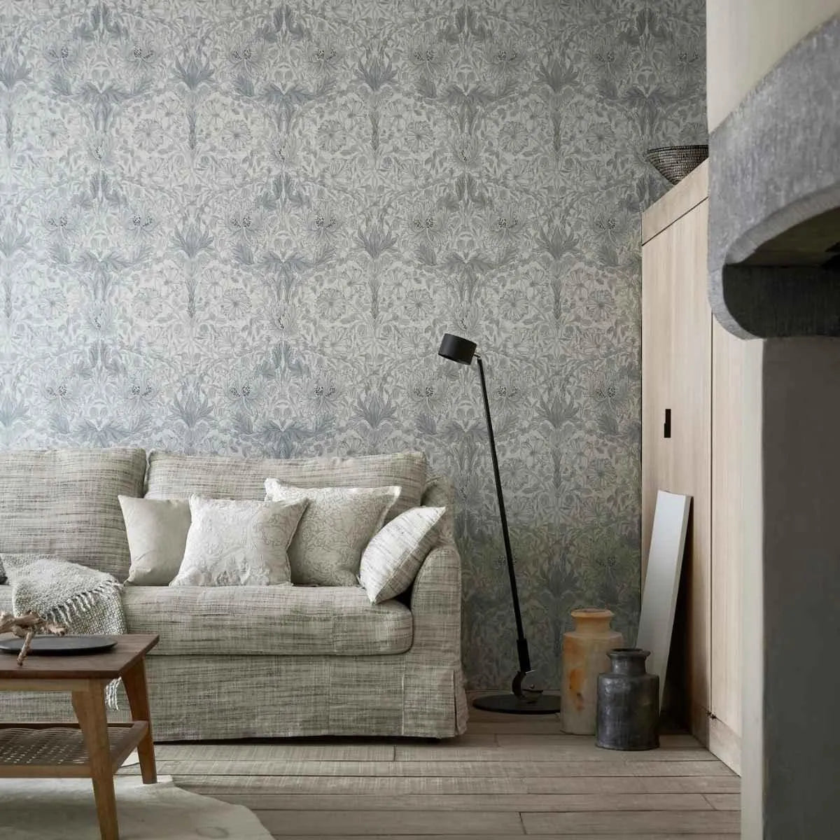 Pure Honeysuckle & Tulip Wallpaper - Morris & Co