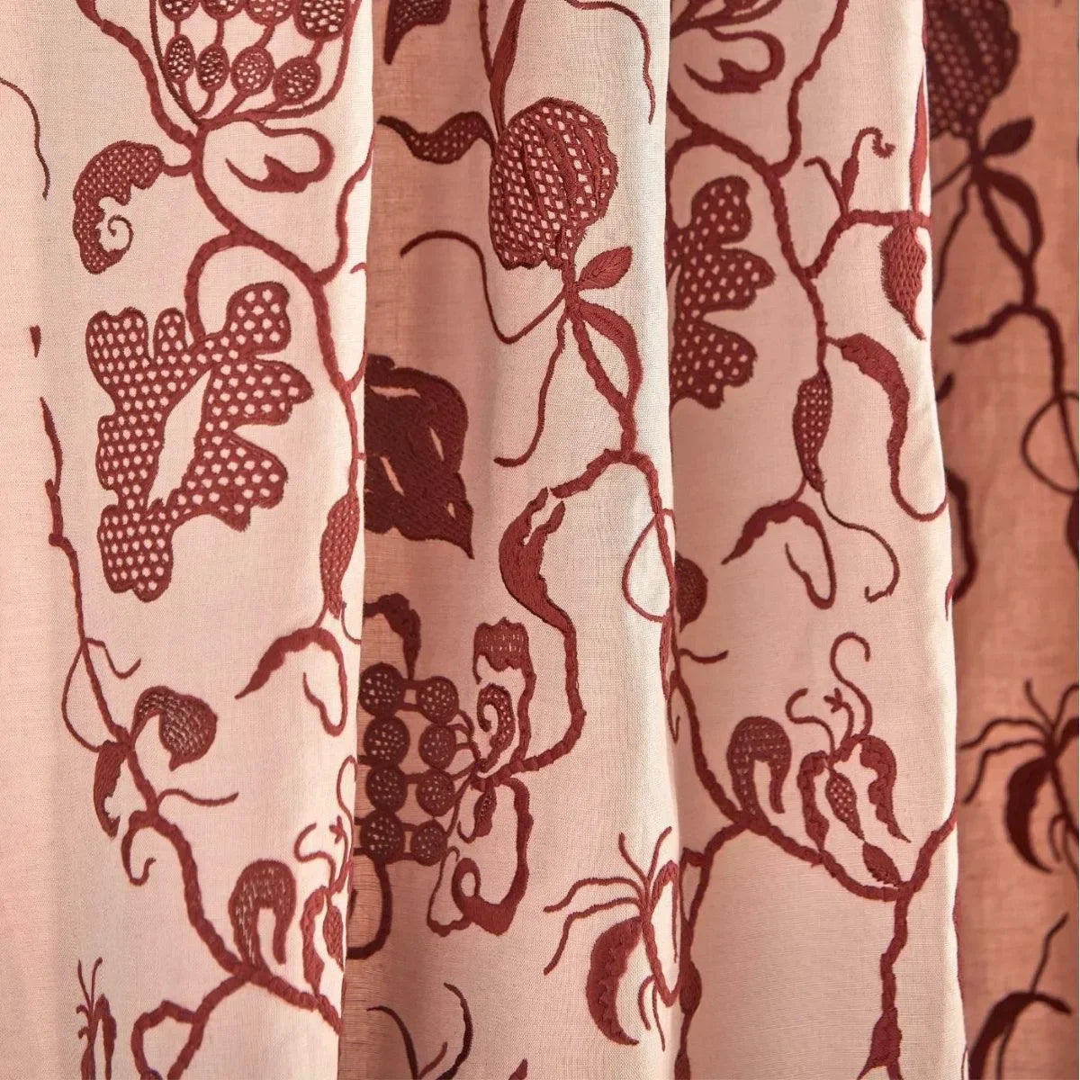 Mydsommer Pickings Fabric - Sanderson x Giles Deacon
