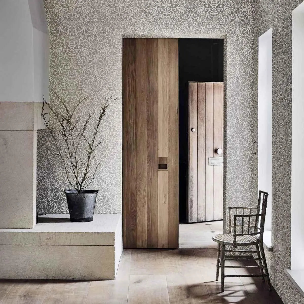 Pure Acorn Wallpaper - Morris & Co