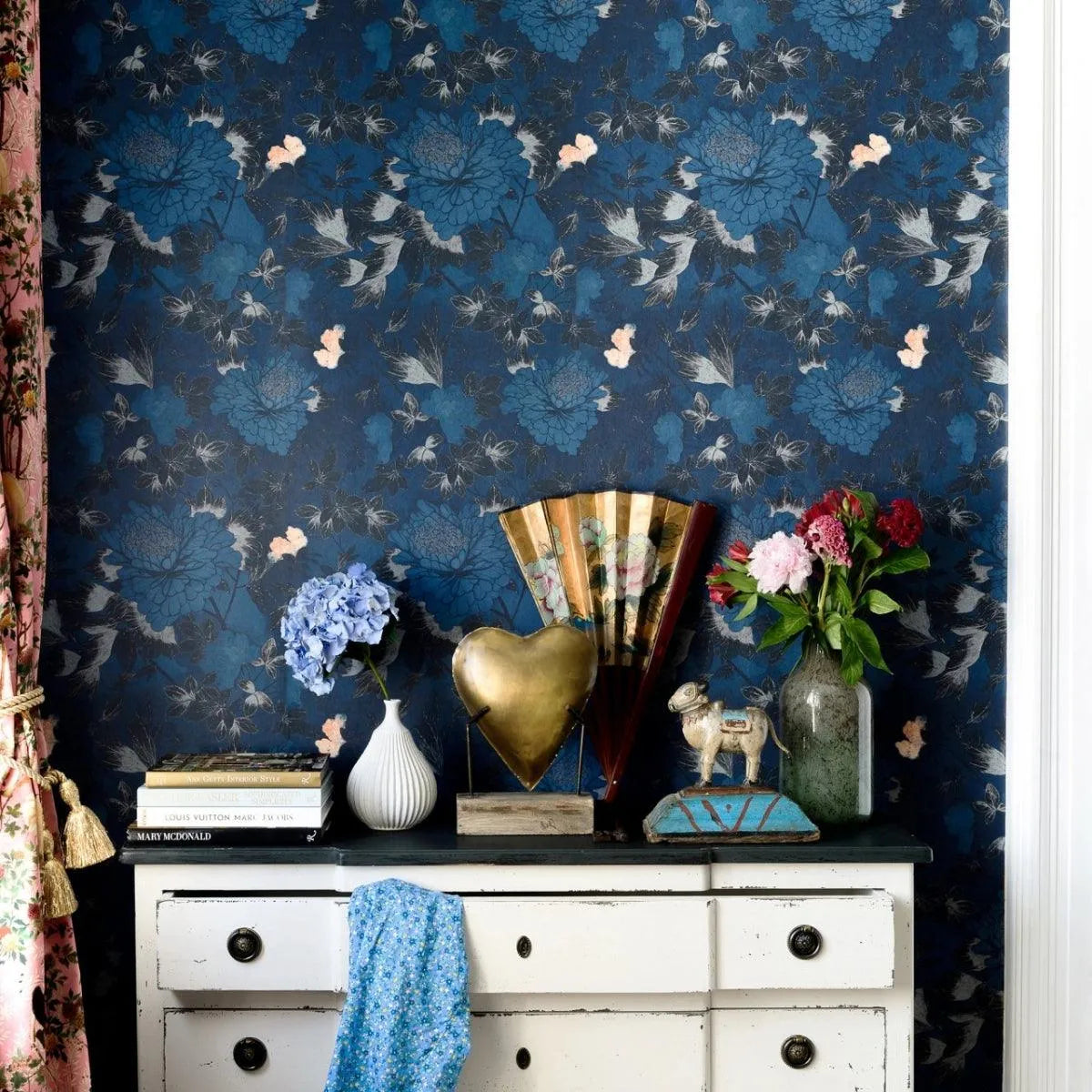 The Cantonese Garden Wallpaper - Mind The Gap
