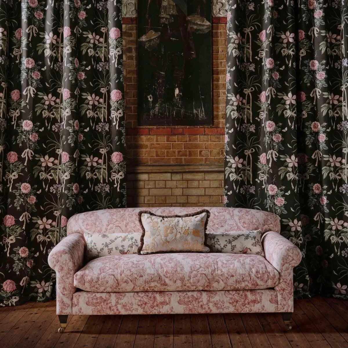 Fringed Tulip Toile Fabric - Sanderson x Giles Deacon