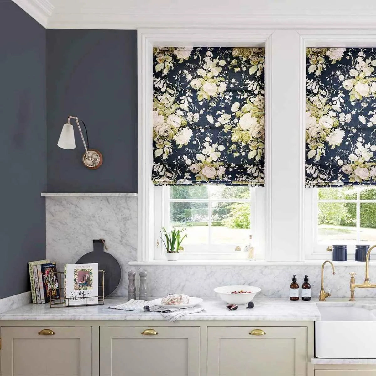 Stapleton Park Fabric - Sanderson