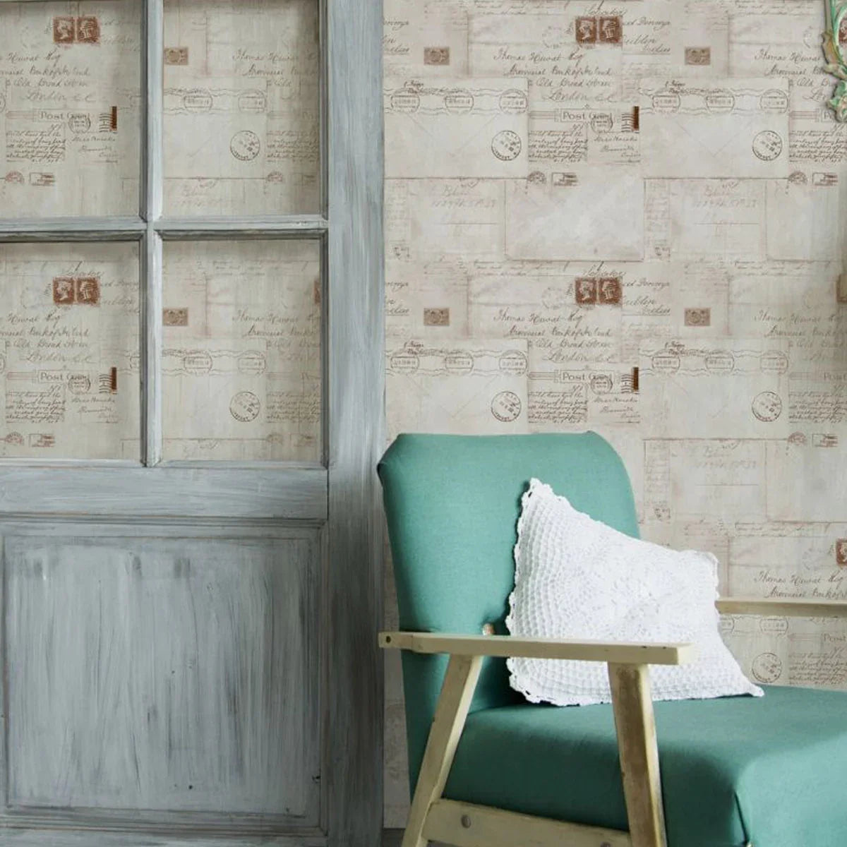 Vintage Letters Wallpaper - Mind The Gap