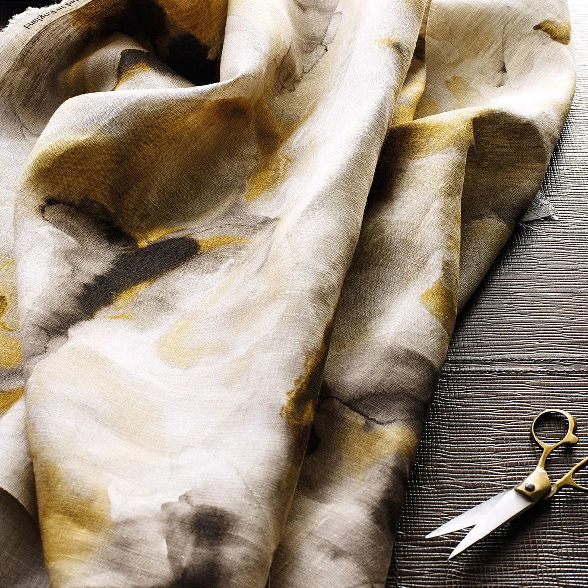 Water Iris Fabric - Zoffany